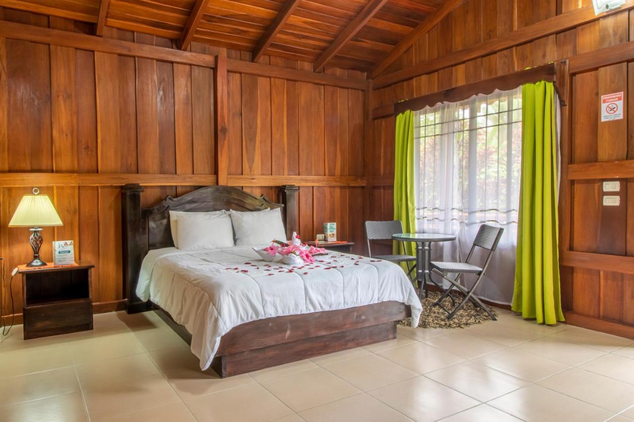 Hotel Rancho Cerro Azul La Fortuna Luaran gambar