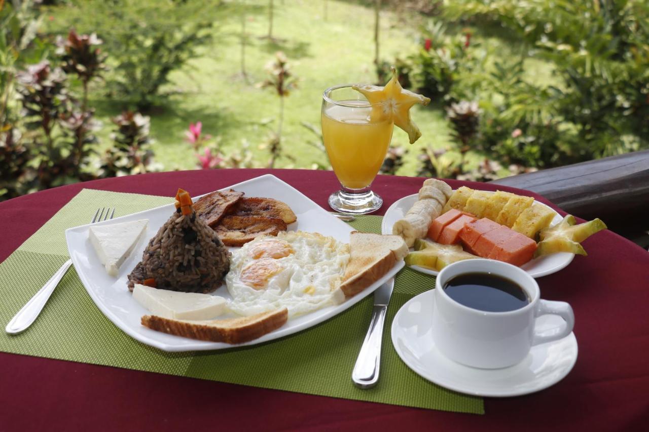 Hotel Rancho Cerro Azul La Fortuna Luaran gambar