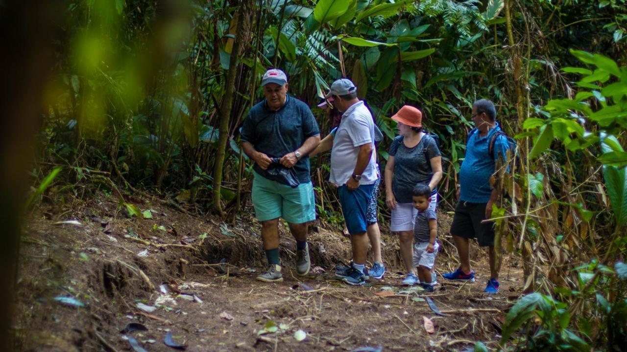 Hotel Rancho Cerro Azul La Fortuna Luaran gambar