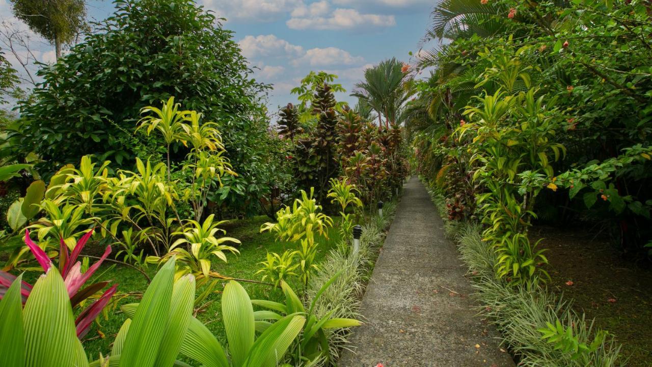 Hotel Rancho Cerro Azul La Fortuna Luaran gambar